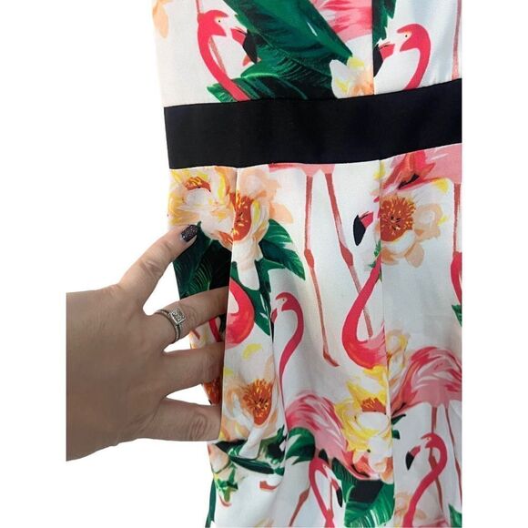 Nicole Miller women’s tropical flamingo short romper cut out back vacation sz 2 - Picture 4 of 7